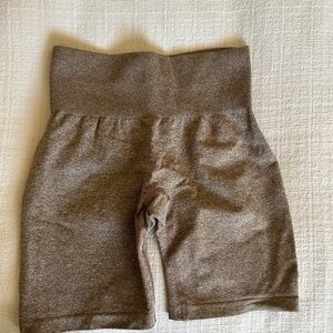 NVGTN Women’s shorts size small